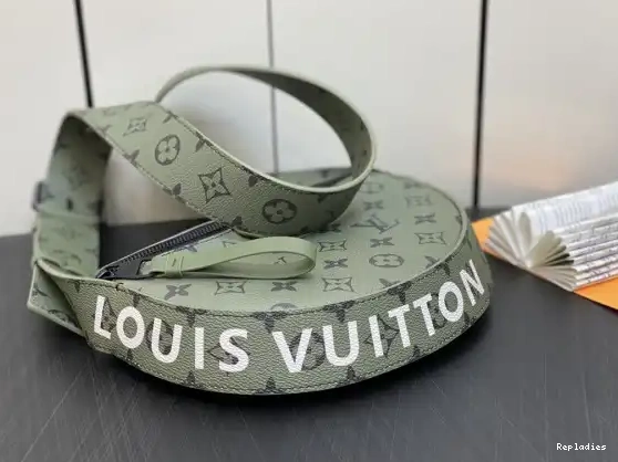 Cheap LOUIS Moon VUITTON Crossbody 0613